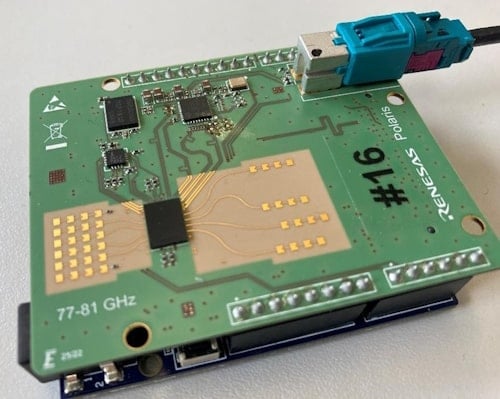 Radar board with linear patch array antennas