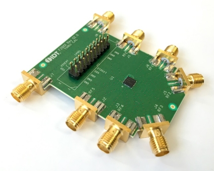 F2915EVBI Evaluation Board for F2915 RF Switch - perspective